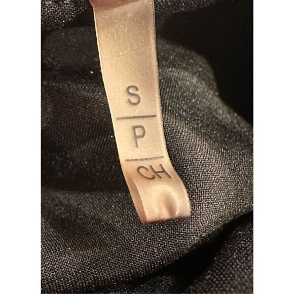 T Tahari Women's Black Lala Velvet Gold Studded Embellished Top Size Small - Picture 7 of 9